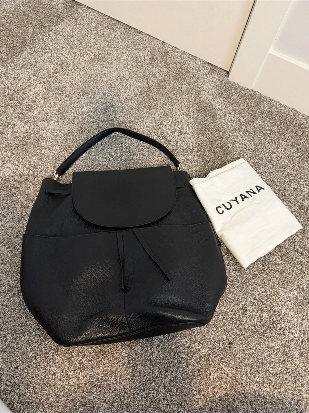 LIKE NEW CUYANA LARGE LEATHER BACKPACK 2.0